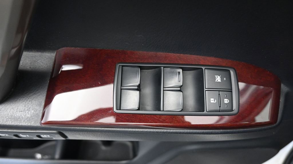 Used 2016 Lexus GX 460 w/ Premium Package AWD/4WD image 24
