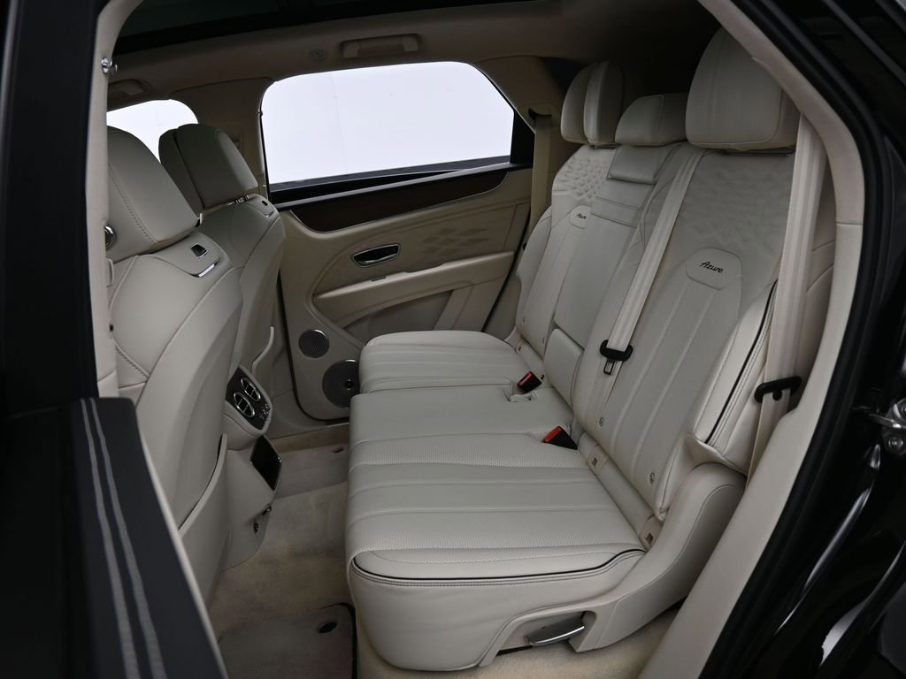 Used 2024 Bentley Bentayga AWD/4WD image 27