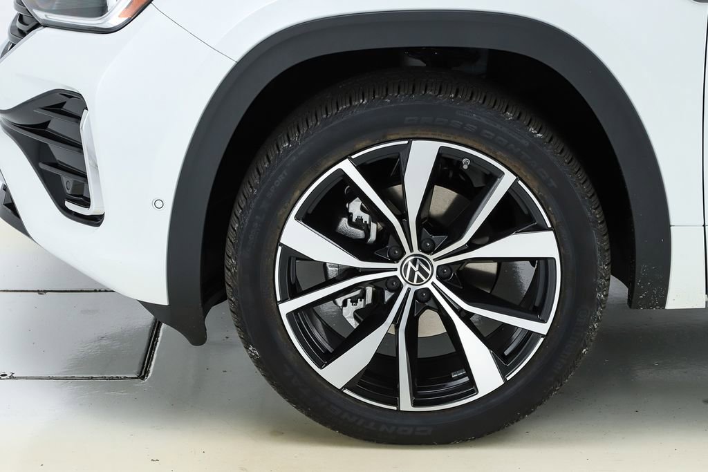 New 2026 Volkswagen Atlas Cross Sport SEL Premium R-Line image 43