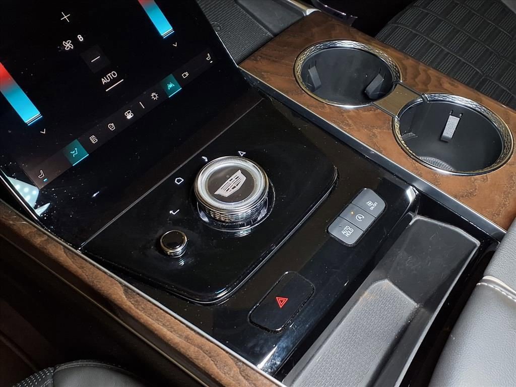 Certified 2025 Cadillac Escalade Sport Platinum AWD/4WD image 7