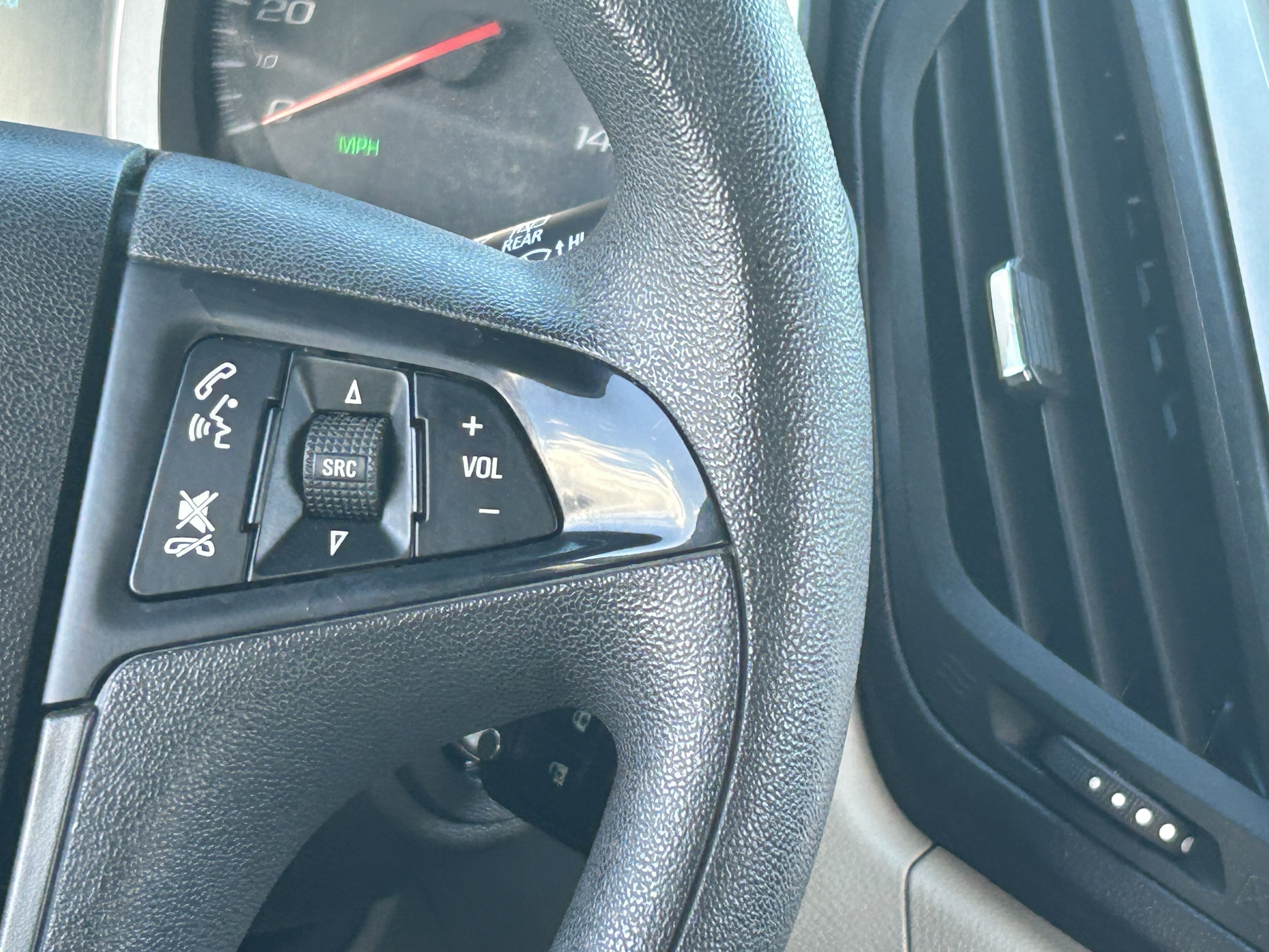 Used 2015 Chevrolet Equinox LS FWD image 24
