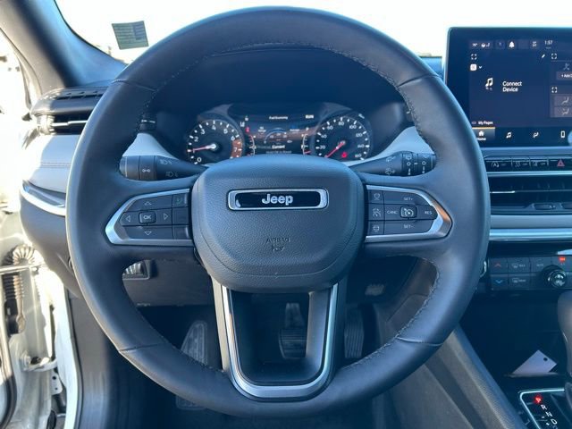 Used 2023 Jeep Compass Limited image 10