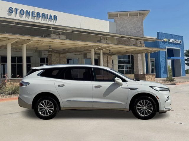 Used 2022 Buick Enclave Essence FWD image 4