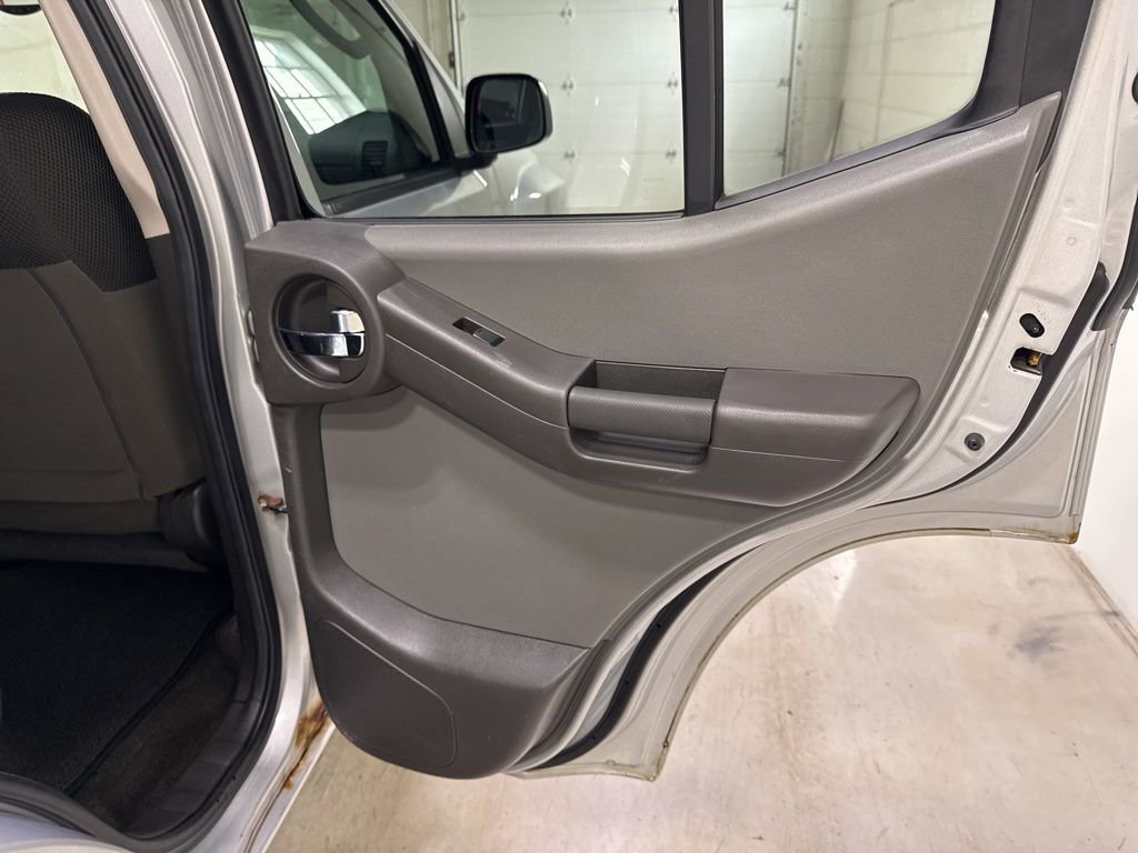 Used 2005 Nissan Xterra S w/ (P01) Power Pkg AWD/4WD image 33