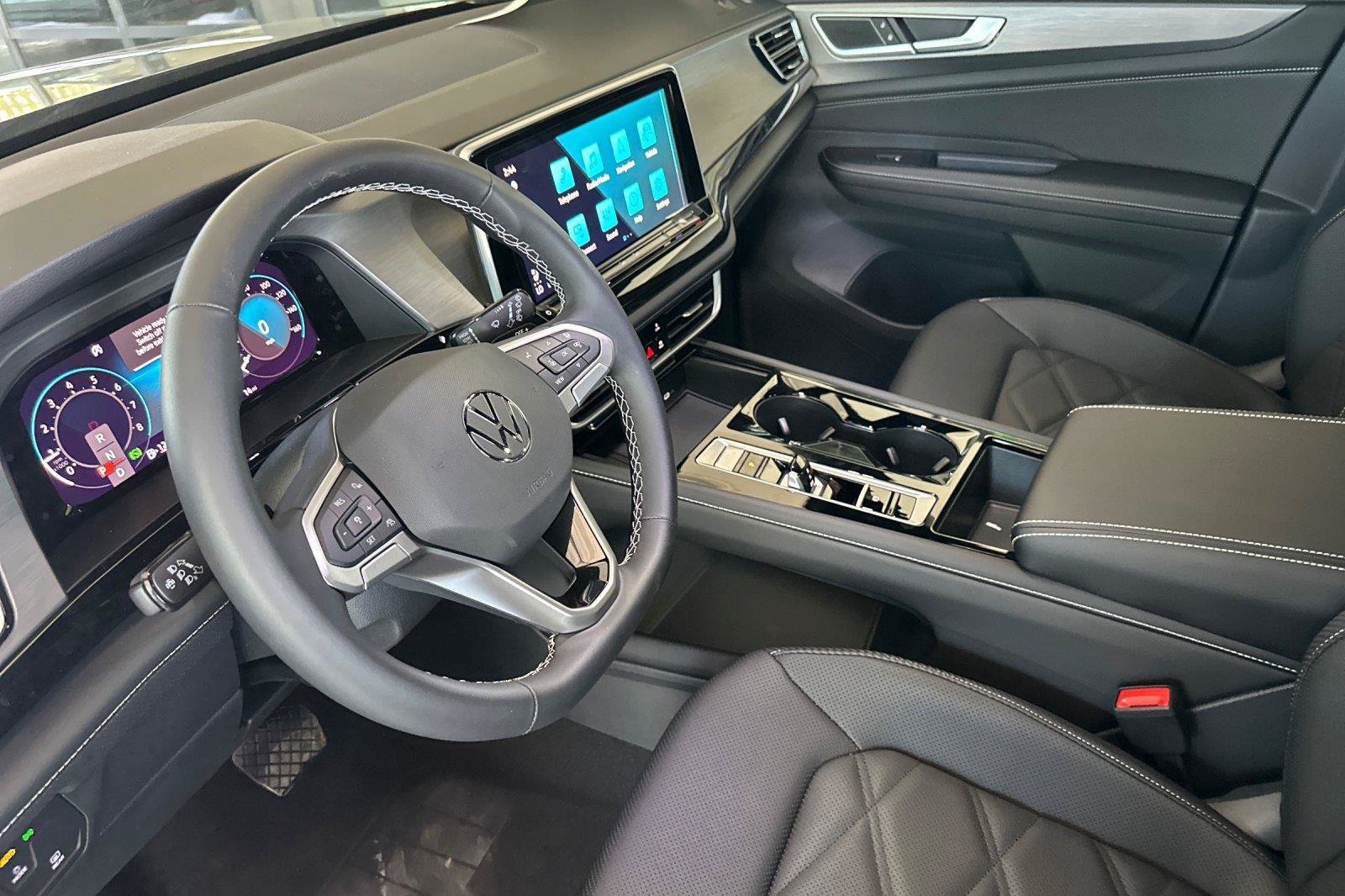 New 2026 Volkswagen Atlas Cross Sport SE FWD image 9