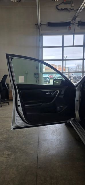 Used 2017 Nissan Altima 2.5 SV image 11