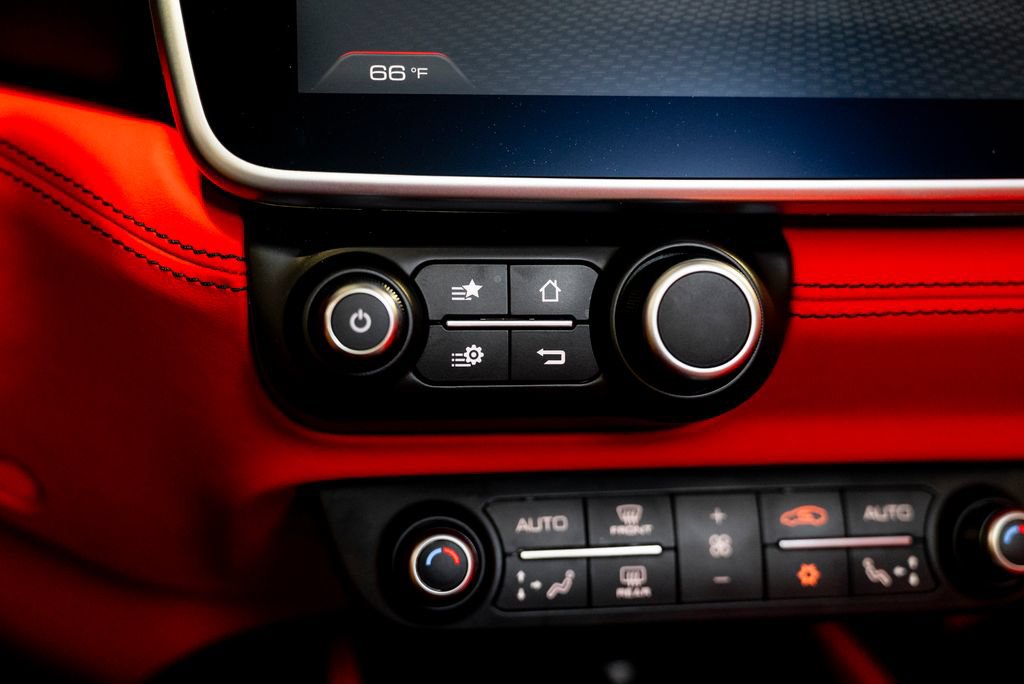 Used 2020 Ferrari Portofino RWD image 58