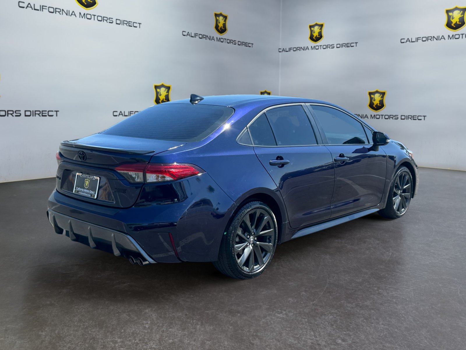 Used 2025 Toyota Corolla XSE FWD image 5