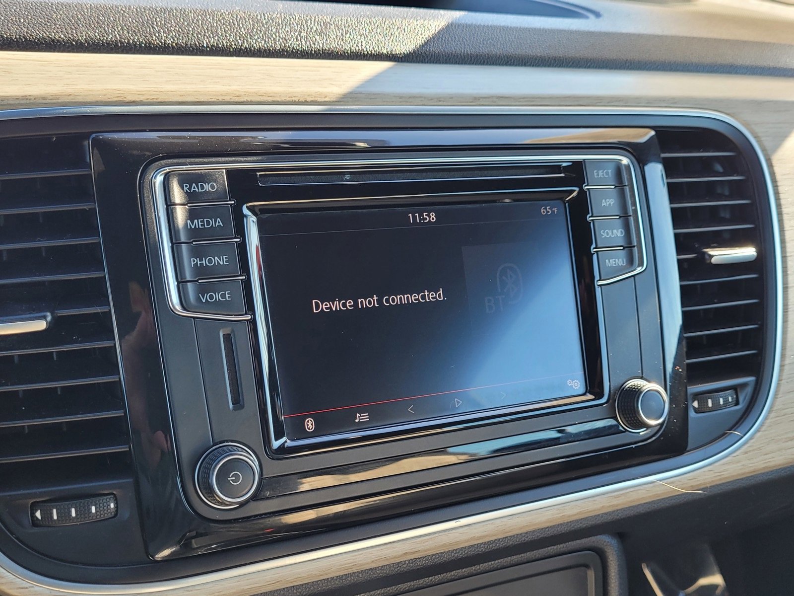 Used 2018 Volkswagen Beetle 2.0T S image 22