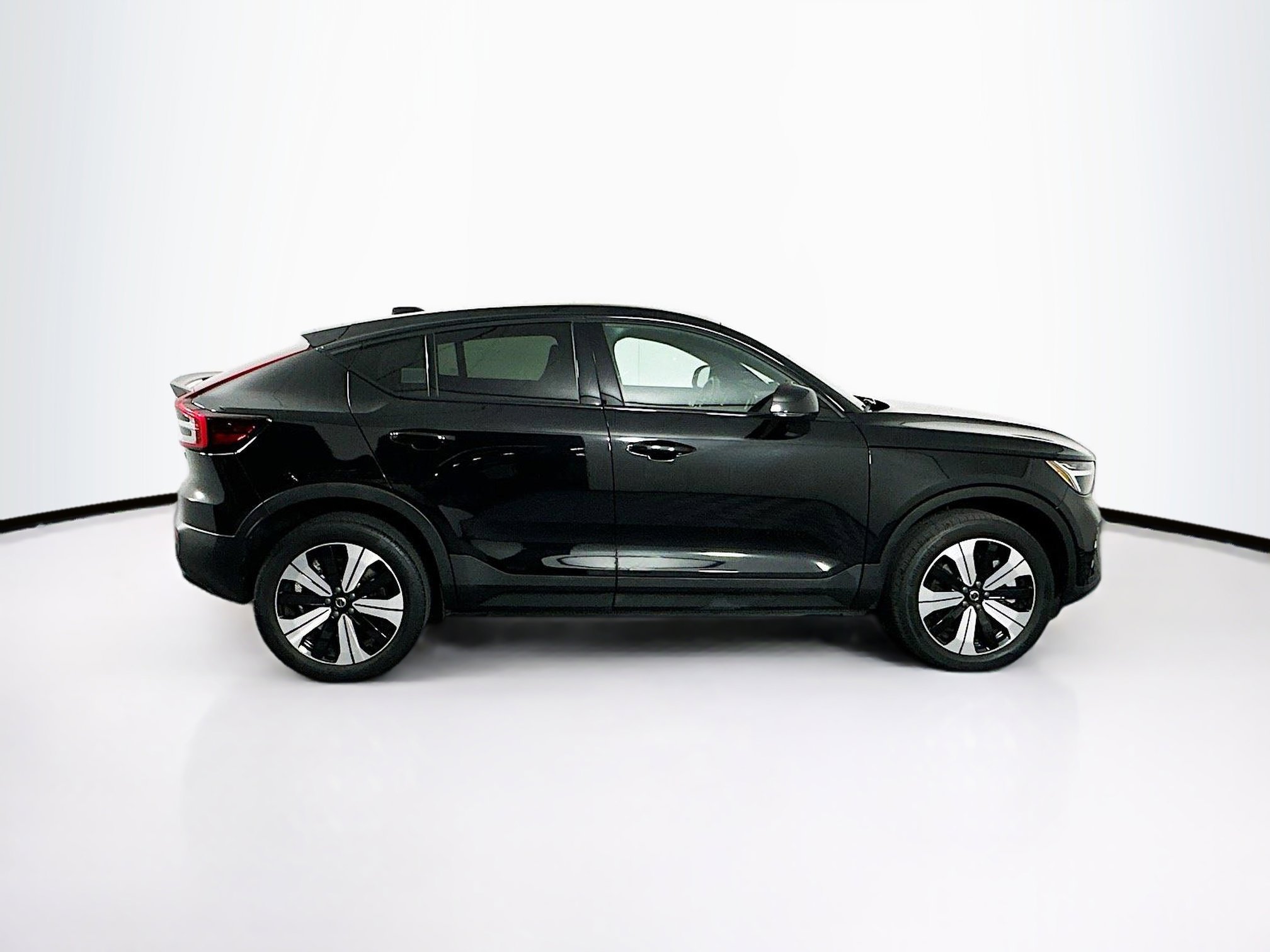 Used 2023 Volvo C40 P8 Recharge Plus AWD/4WD image 10