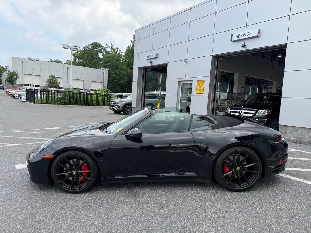 Used 2022 Porsche 911 Carrera 4S AWD/4WD image 12