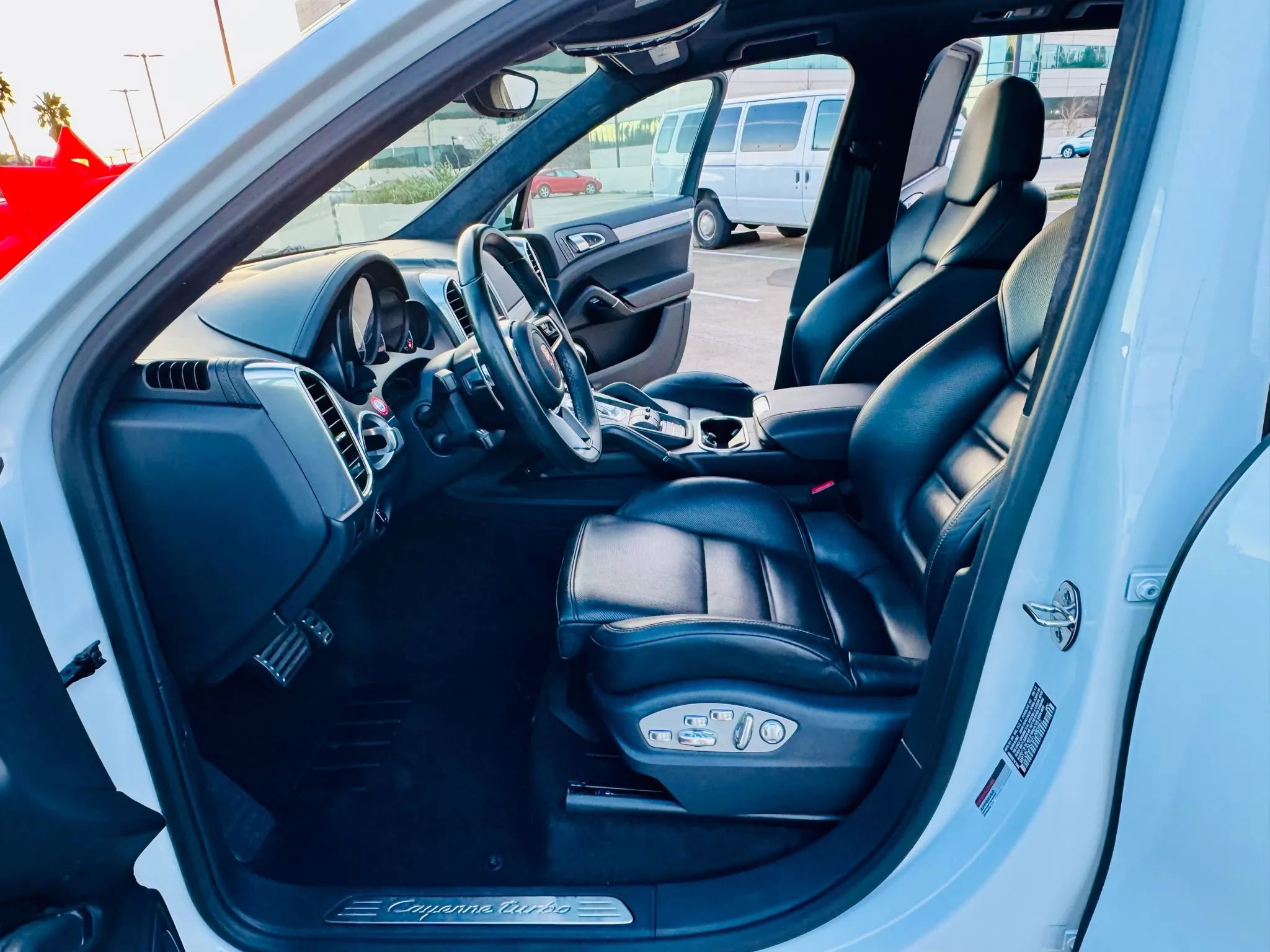 Used 2015 Porsche Cayenne Turbo image 61