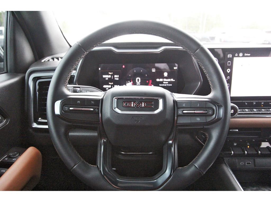 Used 2025 GMC Canyon AT4 image 14