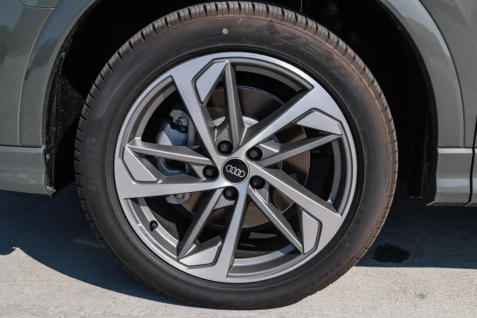 New 2025 Audi Q3 2.0T Premium image 14