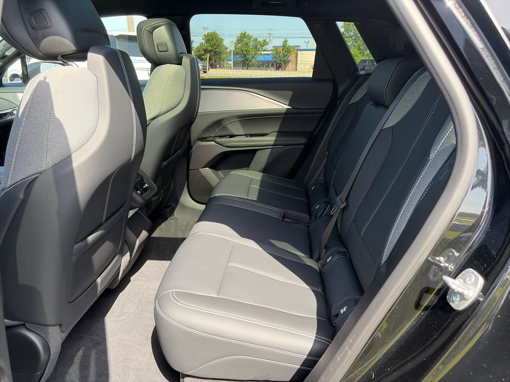 Used 2024 Cadillac Lyriq Tech w/ Driver Assist Package AWD/4WD image 34