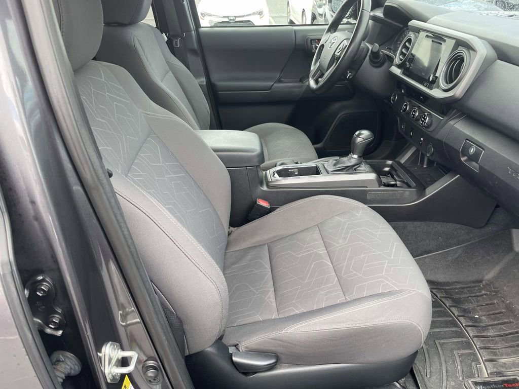 Used 2016 Toyota Tacoma TRD Sport image 47