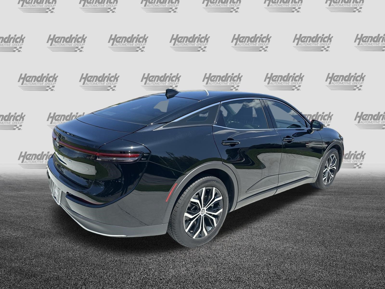 Certified 2023 Toyota Crown AWD/4WD image 10