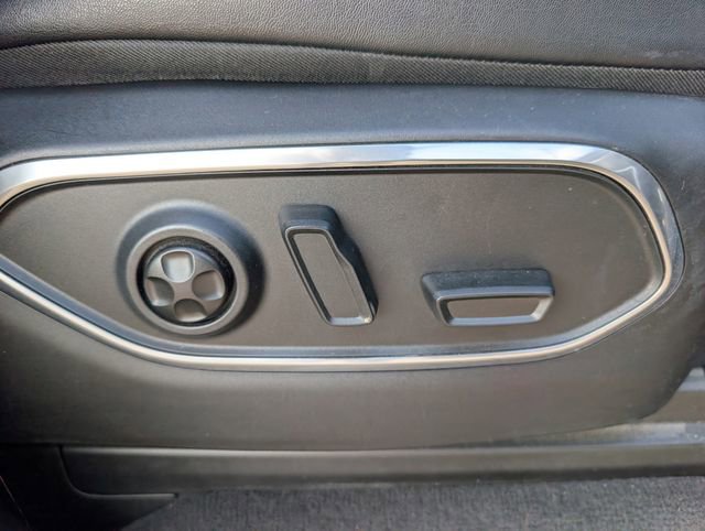 Used 2024 Jeep Wagoneer L Series II RWD image 26