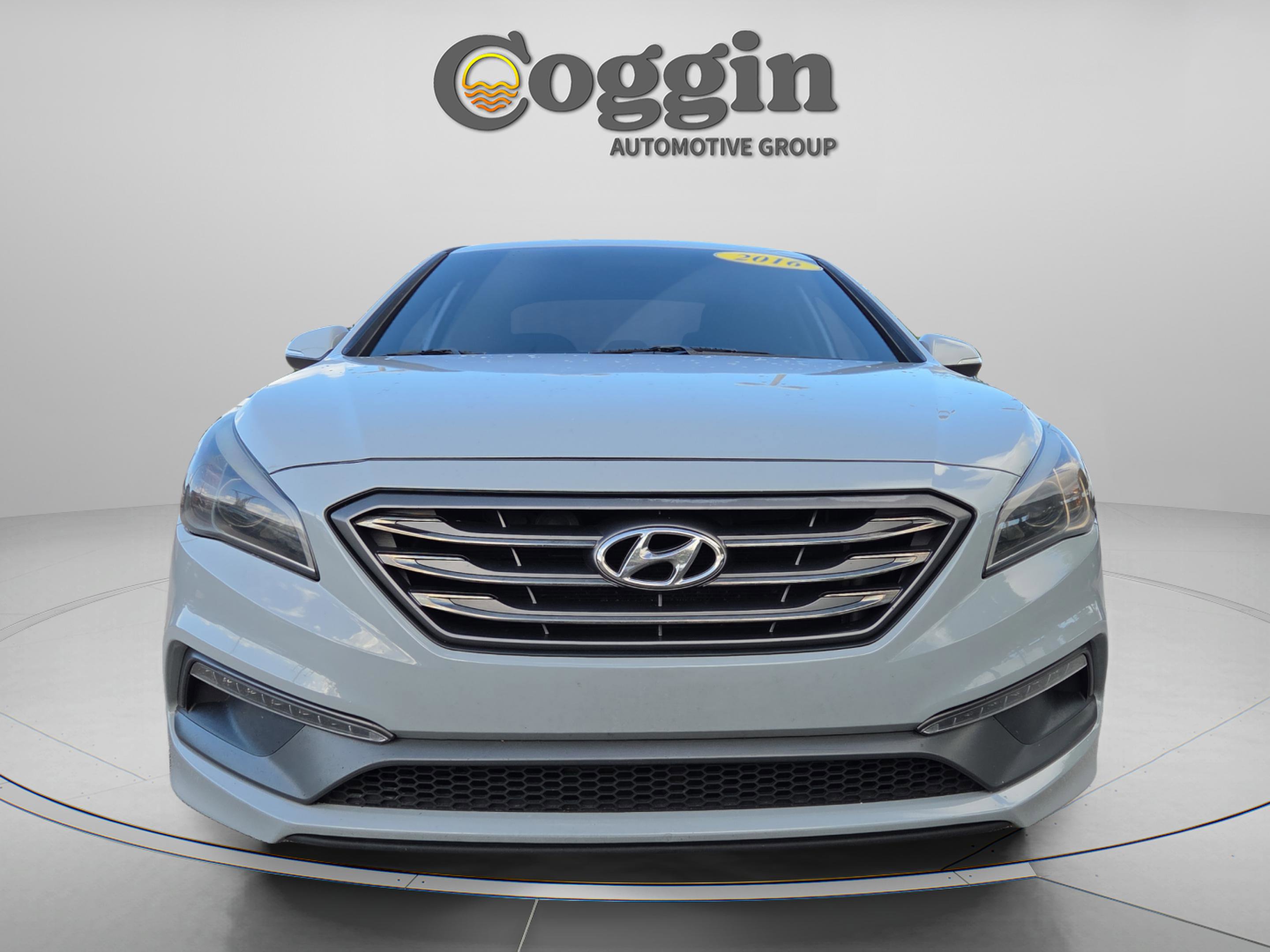 Used 2016 Hyundai Sonata Sport w/ Option Group 03 image 8