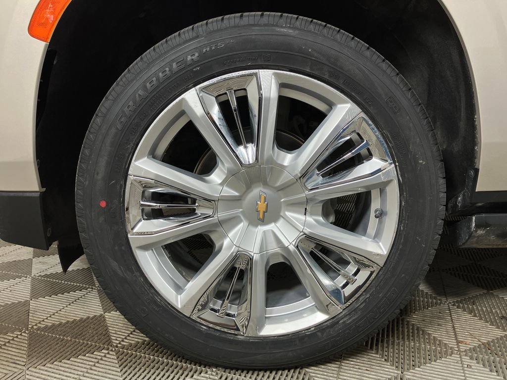 Used 2021 Chevrolet Tahoe High Country w/ Premium Package image 14