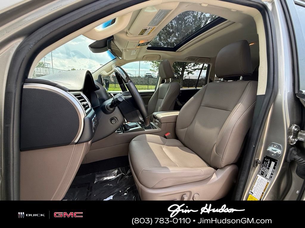 Used 2022 Lexus GX 460 Premium w/ Premium Package AWD/4WD image 6
