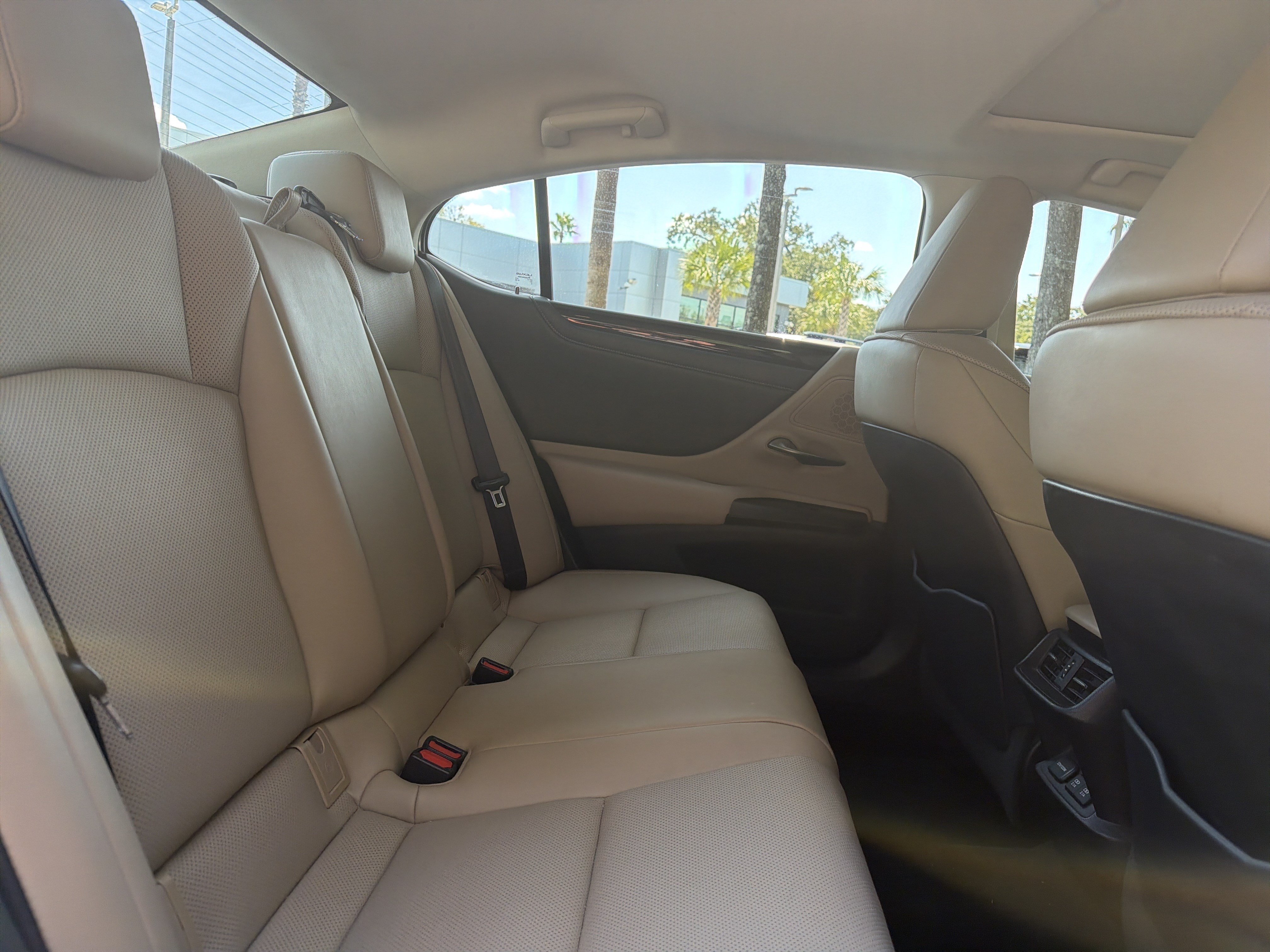 Used 2019 Lexus ES 350 w/ Premium Package FWD image 33