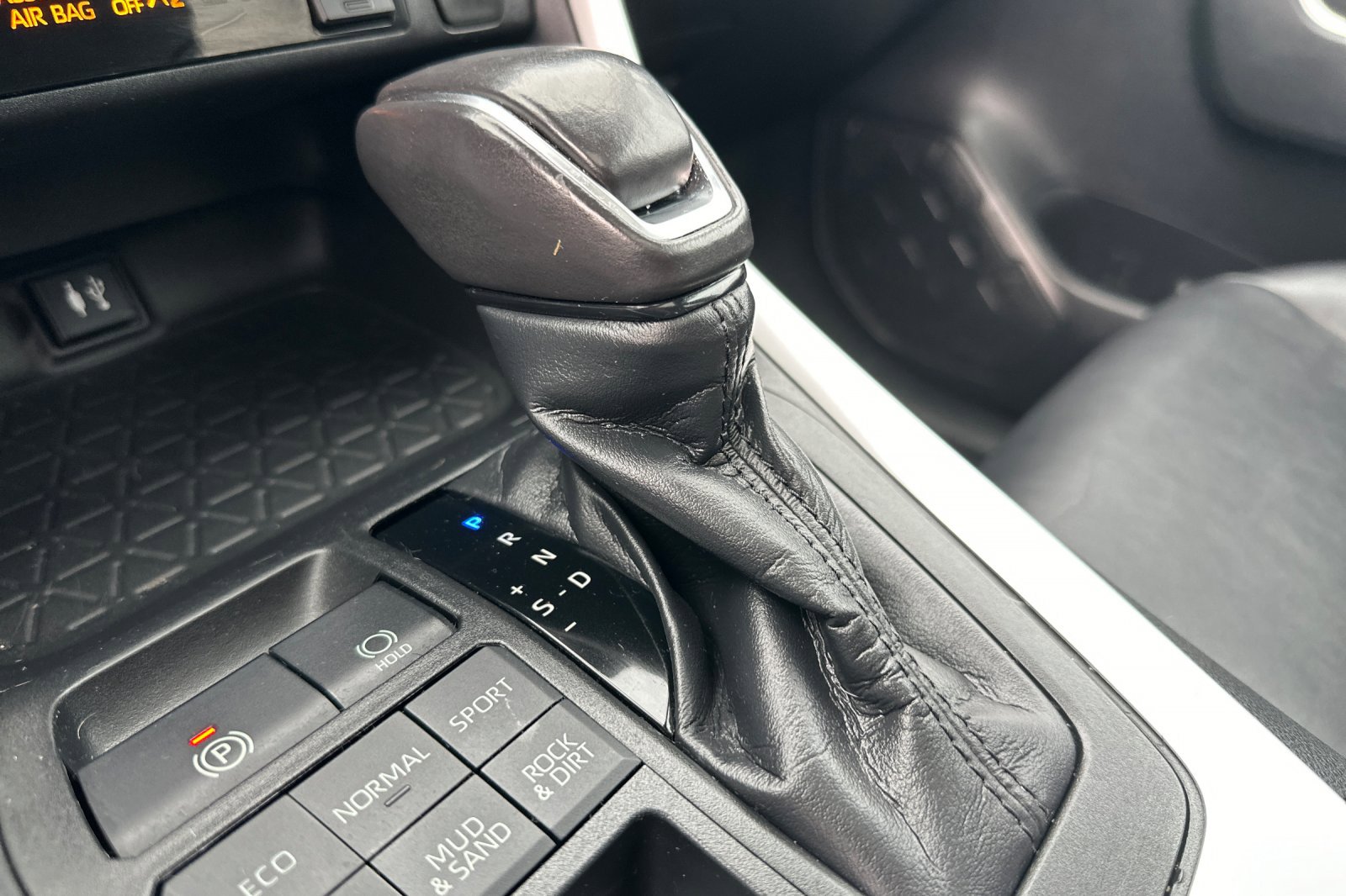 Used 2019 Toyota RAV4 XLE Premium AWD/4WD image 22