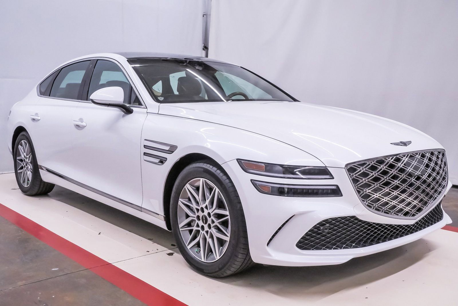 Certified 2025 Genesis G80 2.5T image 5