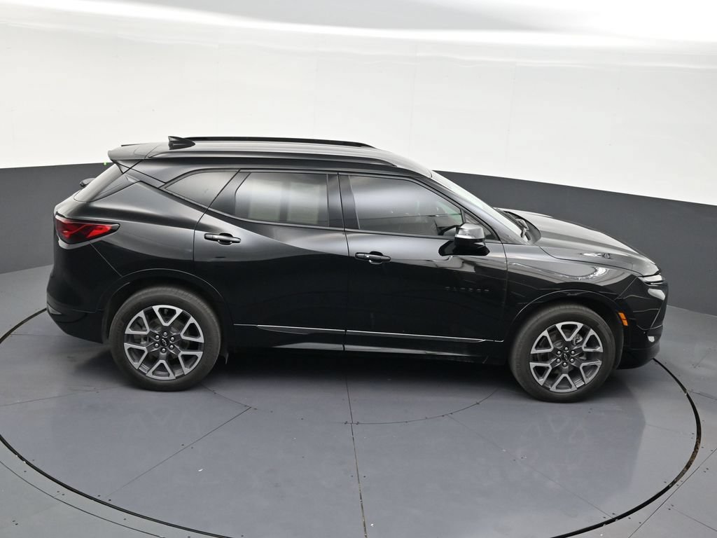 Used 2023 Chevrolet Blazer RS w/ Enhanced Convenience Package FWD image 17