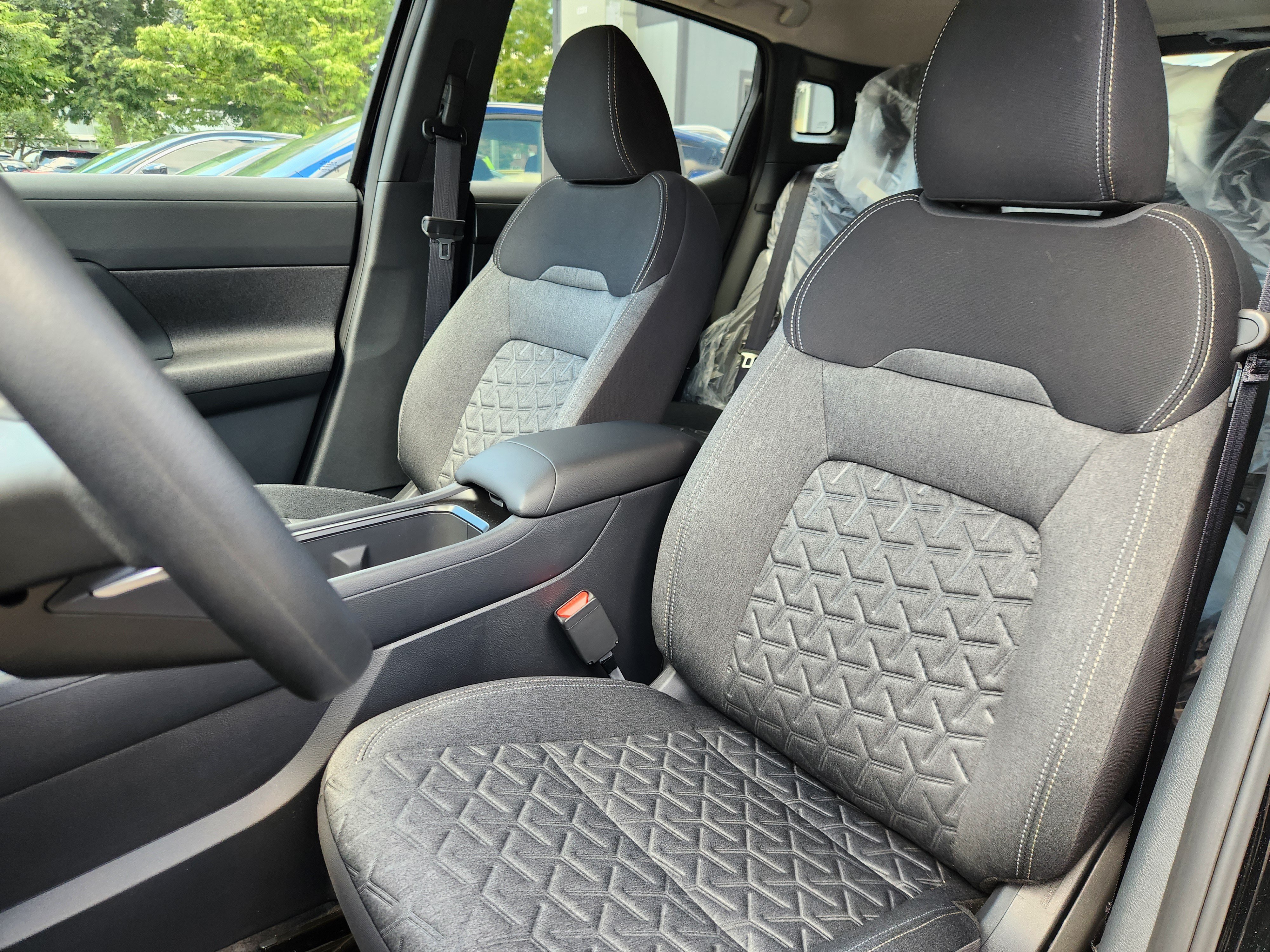 Used 2026 Nissan Kicks SV AWD/4WD image 13