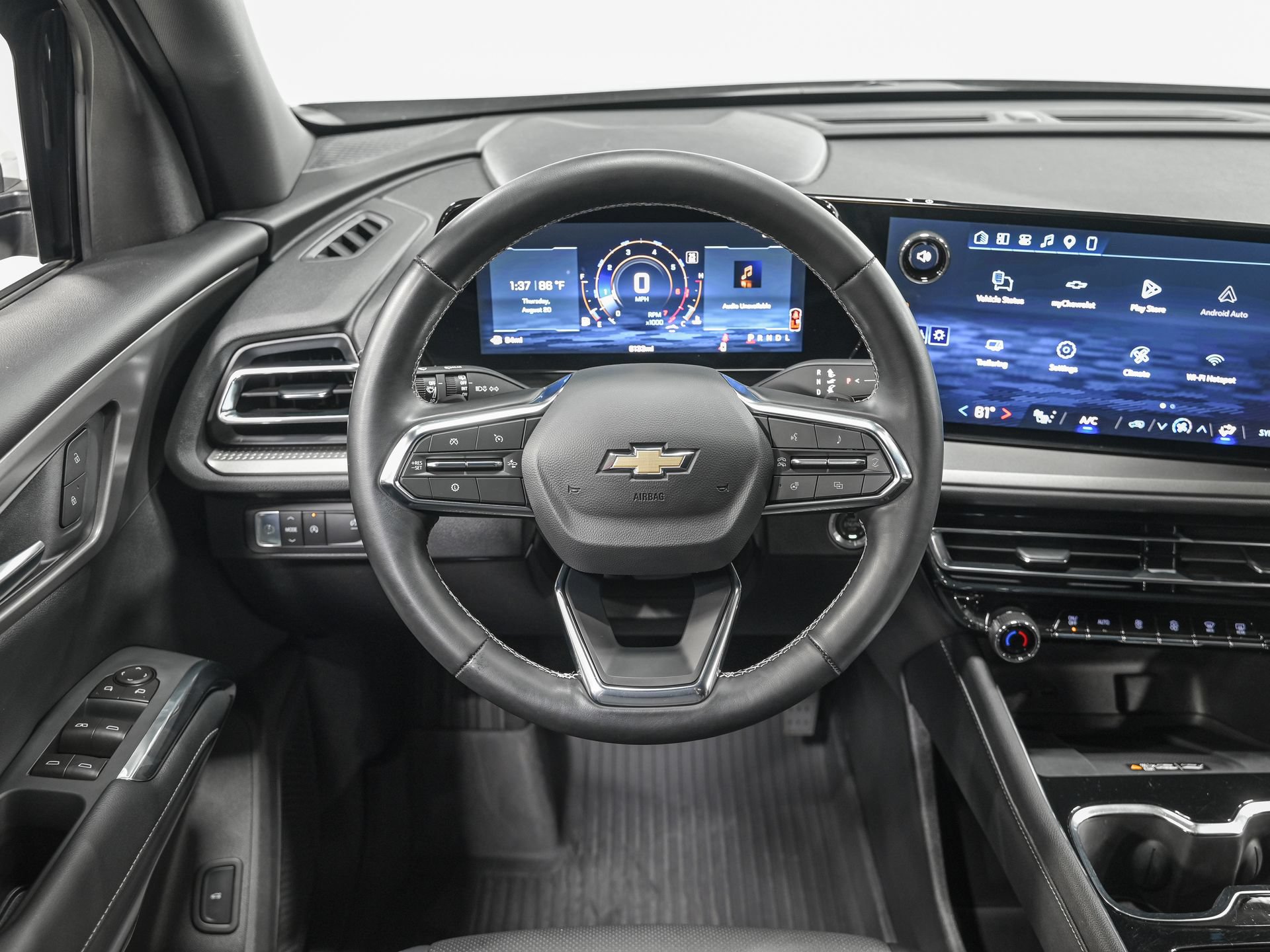 Used 2026 Chevrolet Traverse LT w/ Driver Confidence Package FWD image 17