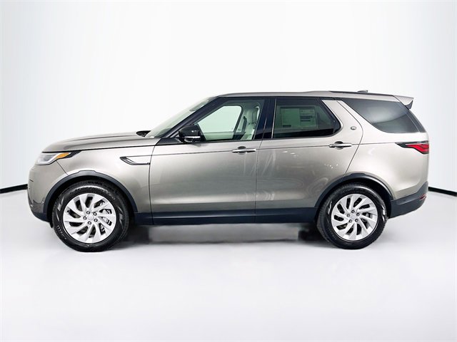 Used 2024 Land Rover Discovery S image 8