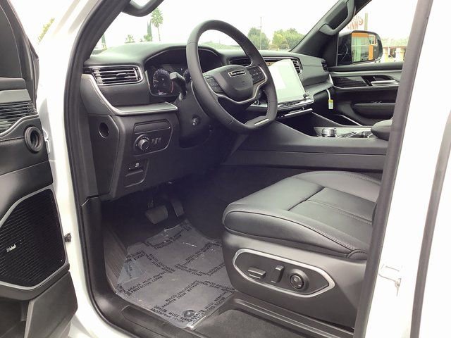 New 2026 Jeep Grand Wagoneer Limited w/ Premium Group II AWD/4WD image 7