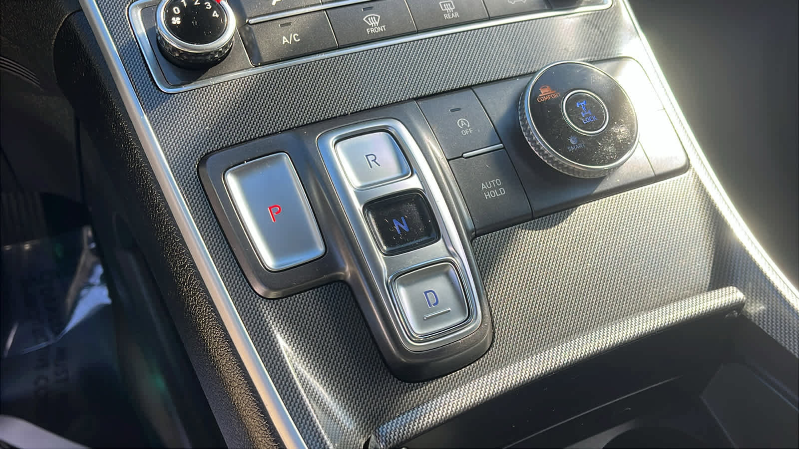 Used 2021 Hyundai Santa Fe SE image 16