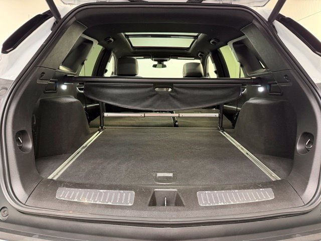 Used 2020 Cadillac XT5 Premium Luxury AWD/4WD image 36
