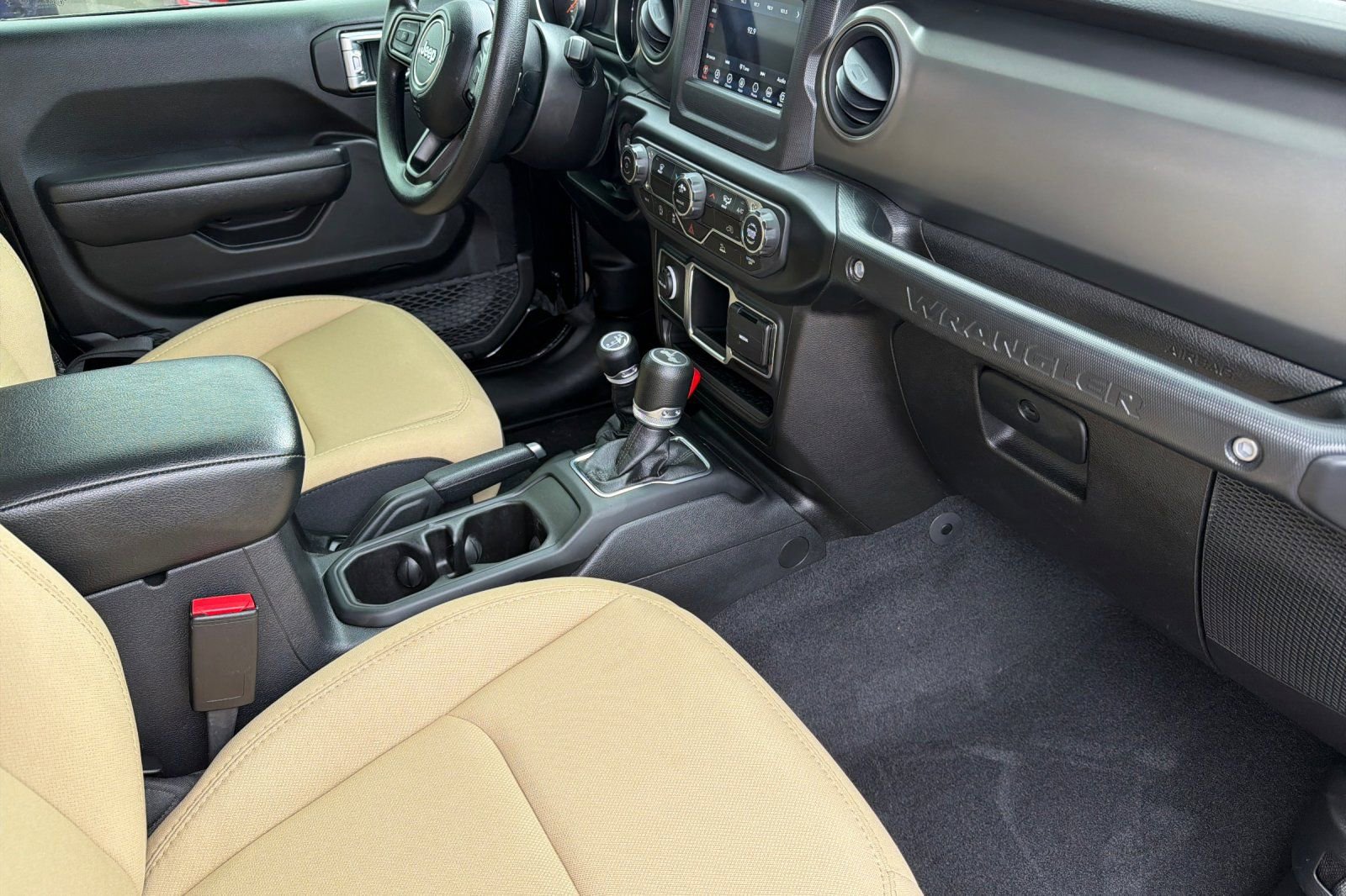 Used 2023 Jeep Wrangler Willys image 16