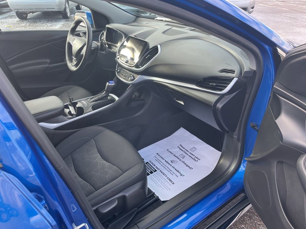 Used 2017 Chevrolet Volt LT w/ Comfort Package image 16