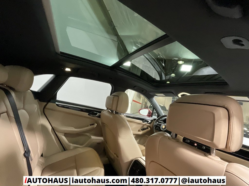 Used 2022 Porsche Macan S w/ Premium Package Plus image 42