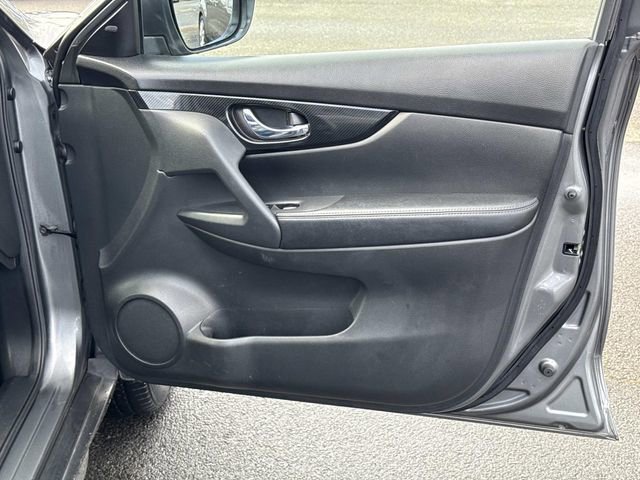 Used 2018 Nissan Rogue SL image 8