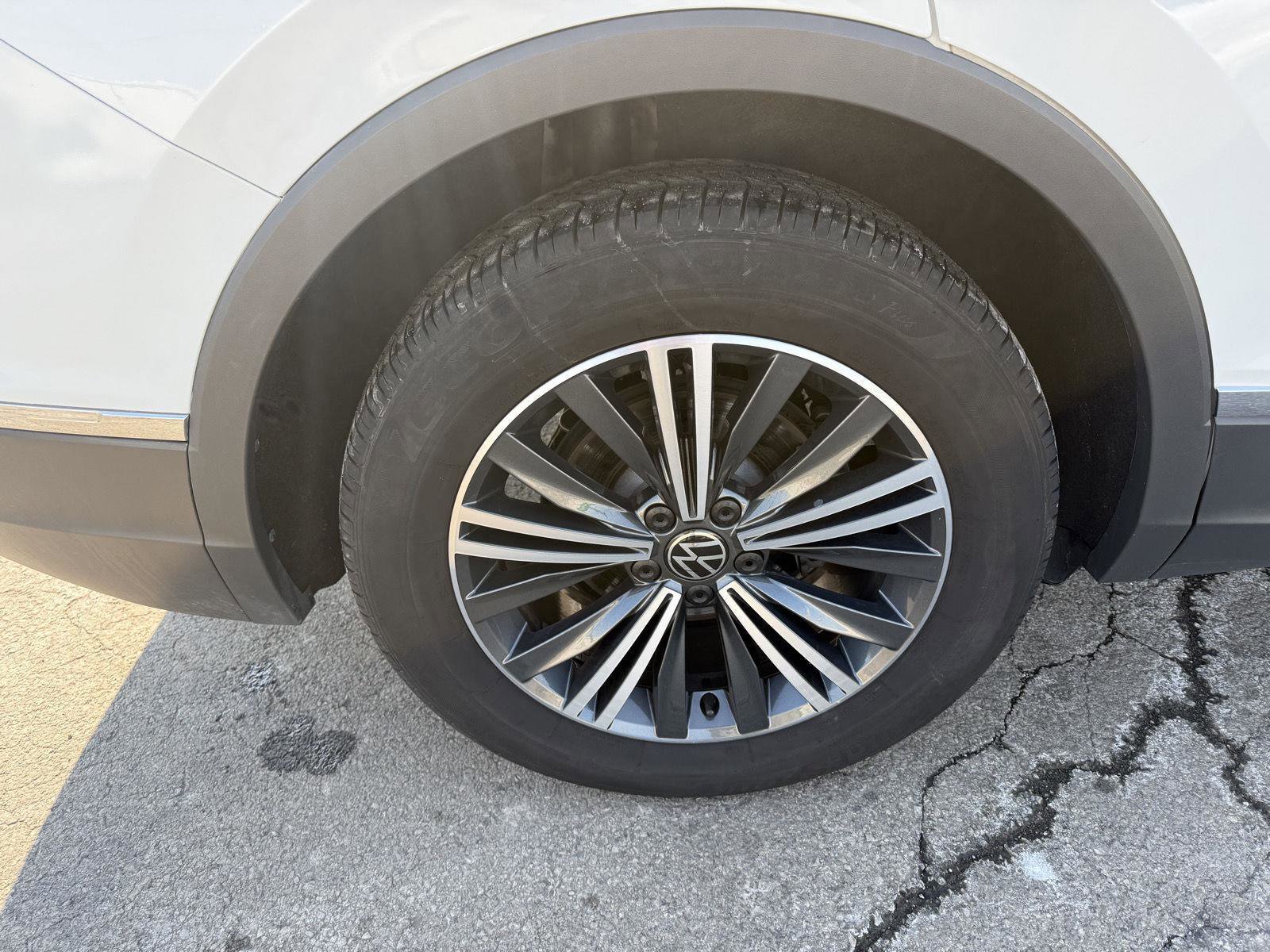 Used 2024 Volkswagen Tiguan Wolfsburg Edition image 42