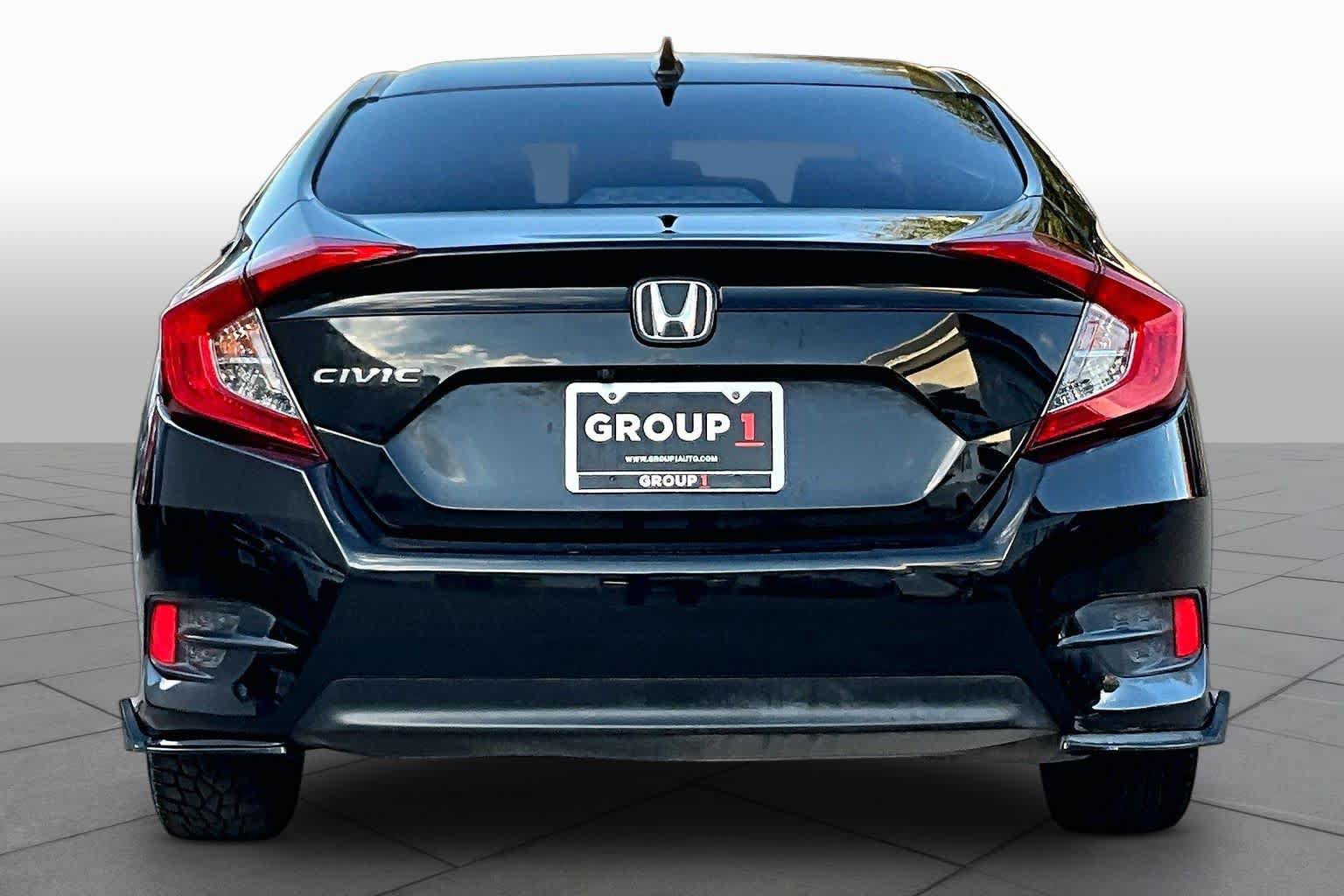 Used 2018 Honda Civic EX image 5