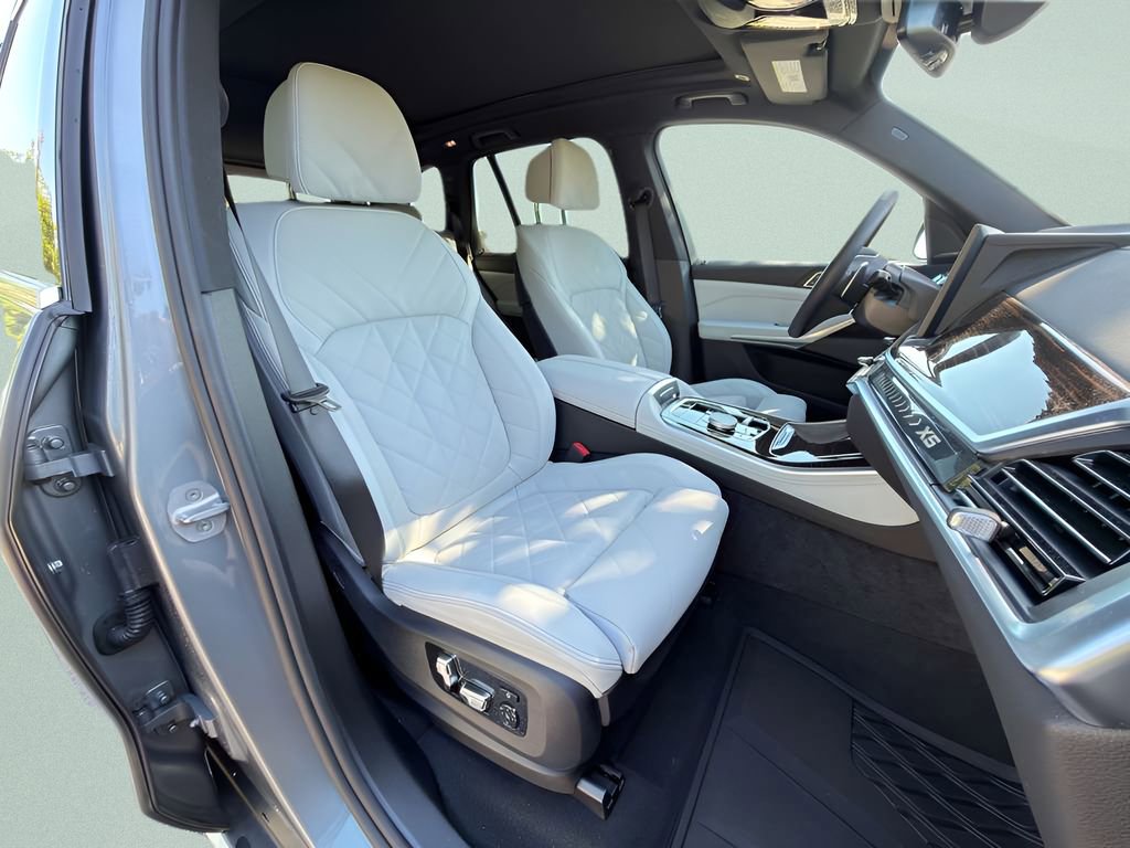 Certified 2026 BMW X5 xDrive40i w/ Premium Package image 24