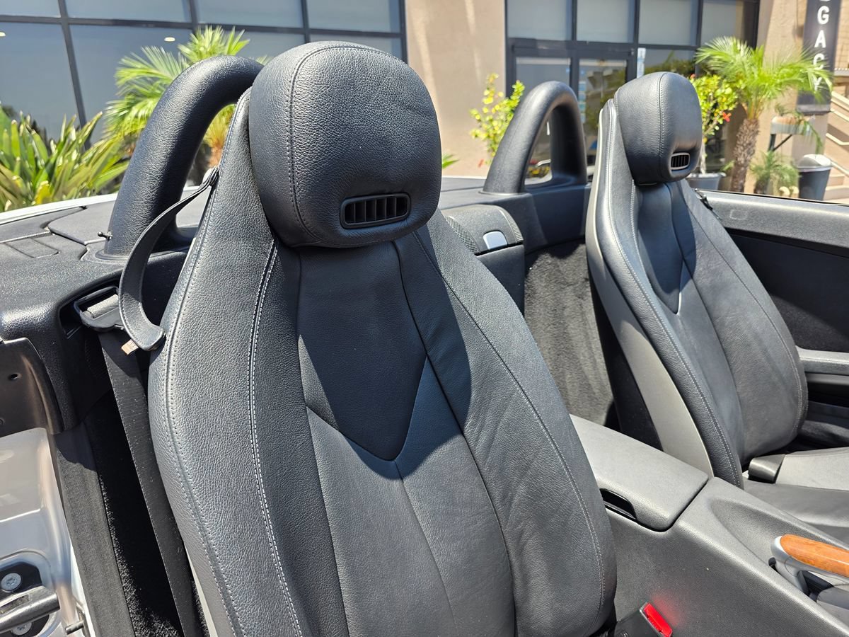 Used 2011 Mercedes-Benz SLK 350 image 11