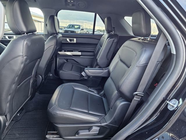 Certified 2022 Ford Explorer XLT w/ Equipment Group 202A image 16