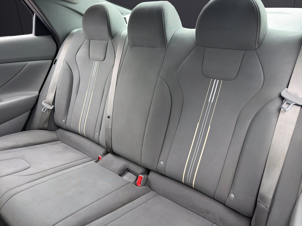 Used 2024 Hyundai Elantra SEL FWD image 21