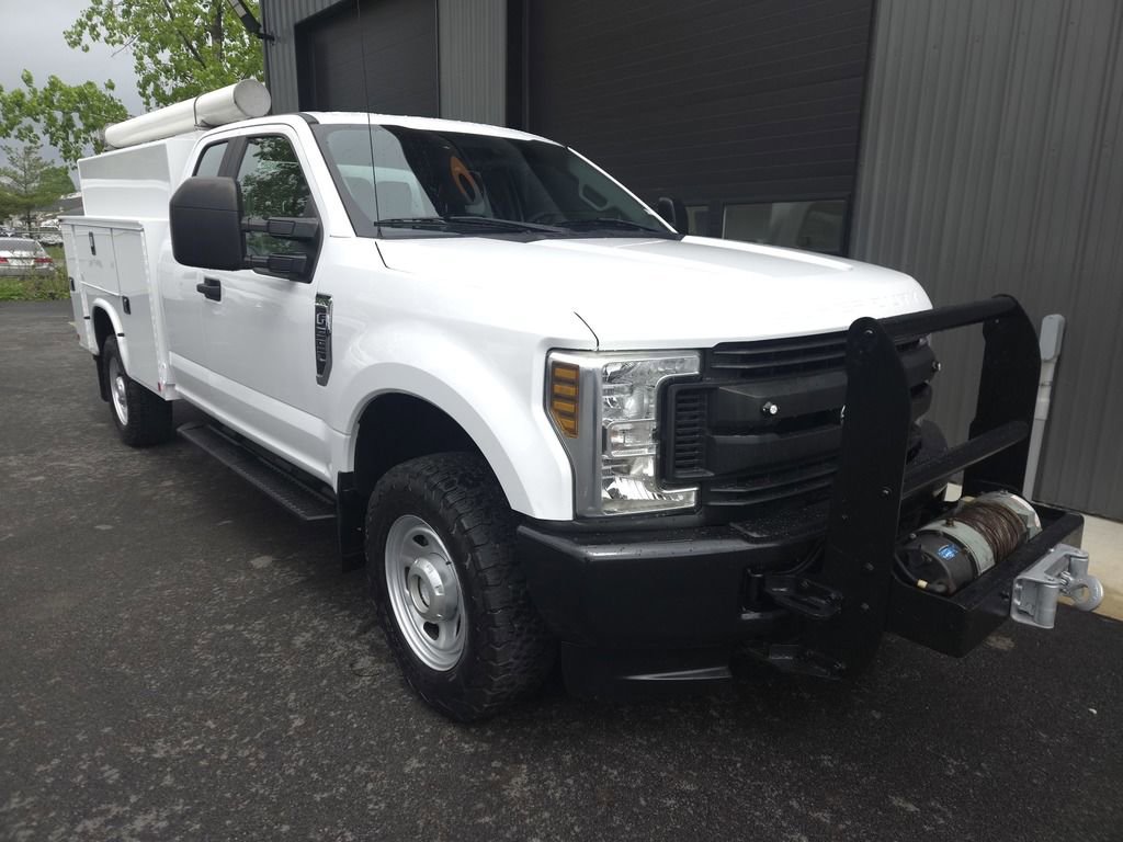 Used 2019 Ford F350 XL w/ Snow Plow/Camper Package AWD/4WD image 6