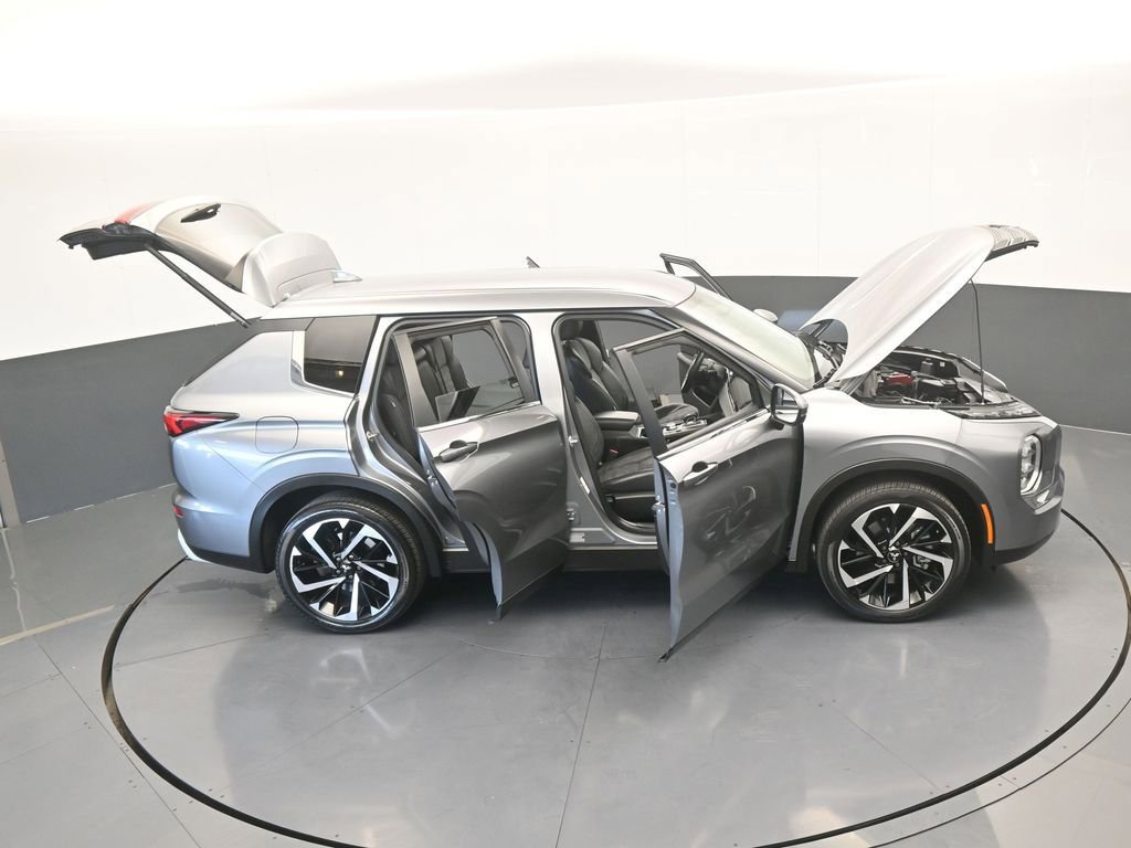 Used 2022 Mitsubishi Outlander SE image 64