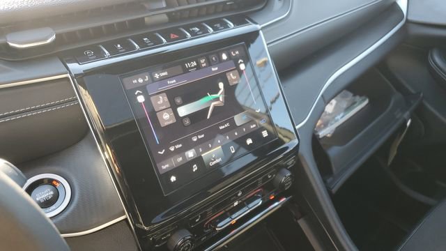 Certified 2024 Jeep Grand Cherokee L Altitude image 13