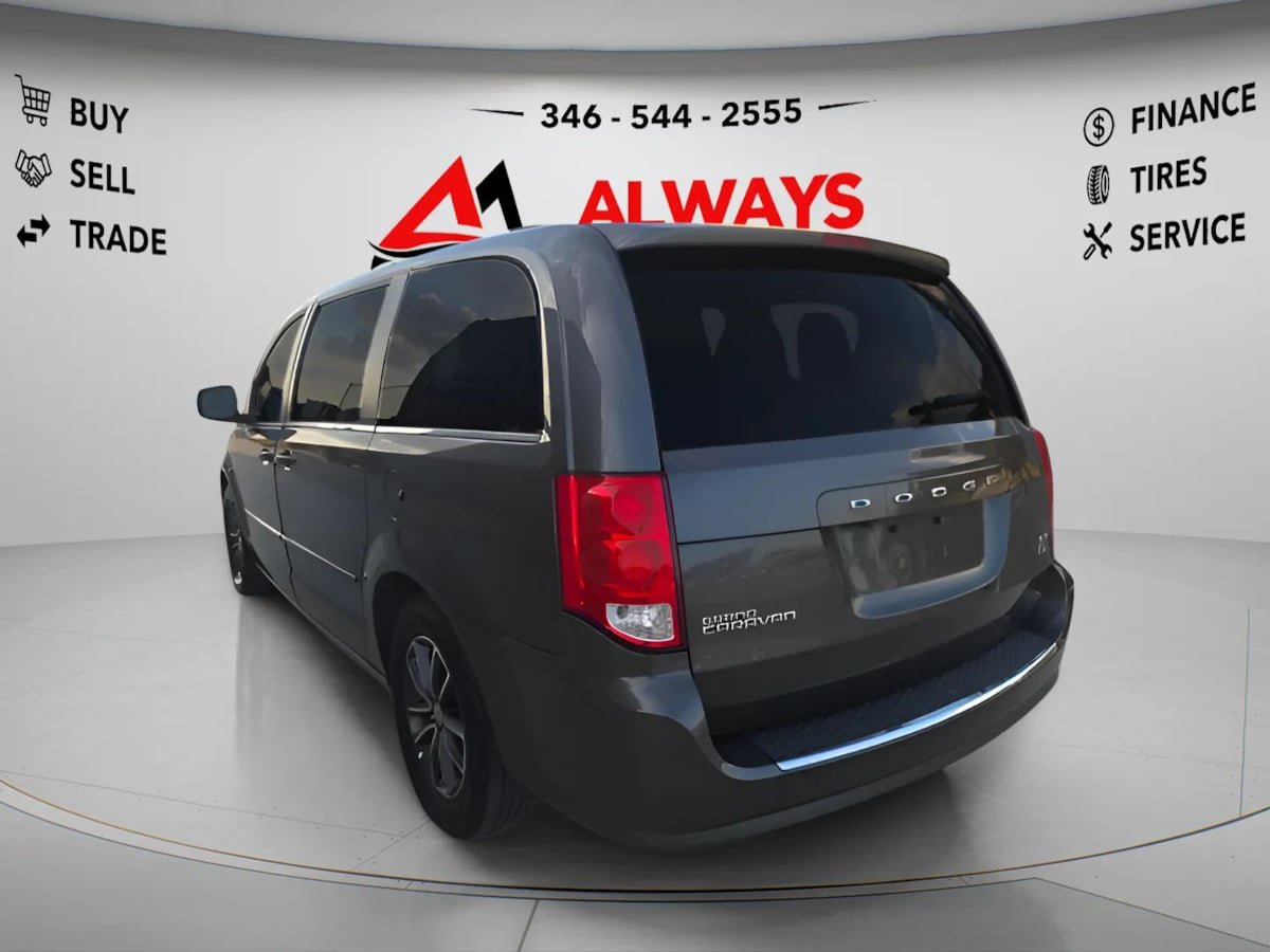 Used 2017 Dodge Grand Caravan SXT FWD image 20