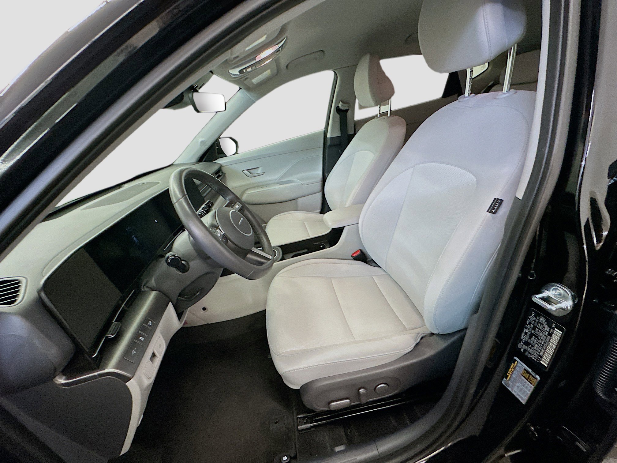 Used 2025 Hyundai Kona SEL AWD/4WD image 13